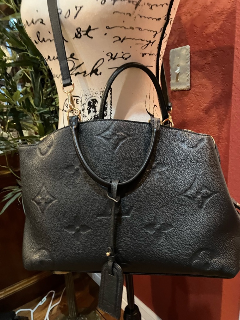 LOUIS VUITTON MONOGRAM GIANT EMPREINTE GRAND PALAIS BLACK